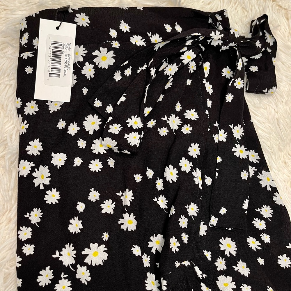 Daisy wrap skirt